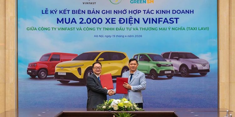 Đội xe taxi điện VinFast của Taxi Lavi trong hệ sinh thái vận tải xanh GSM tại Việt Nam