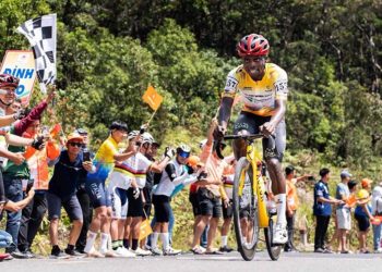 TPHCM khẳng định thế độc tôn, chiếm giữ áo vàng, áo chấm đỏ và đồng đội sau cuộc chiến Khánh Lê - 1