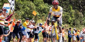 TPHCM khẳng định thế độc tôn, chiếm giữ áo vàng, áo chấm đỏ và đồng đội sau cuộc chiến Khánh Lê - 1