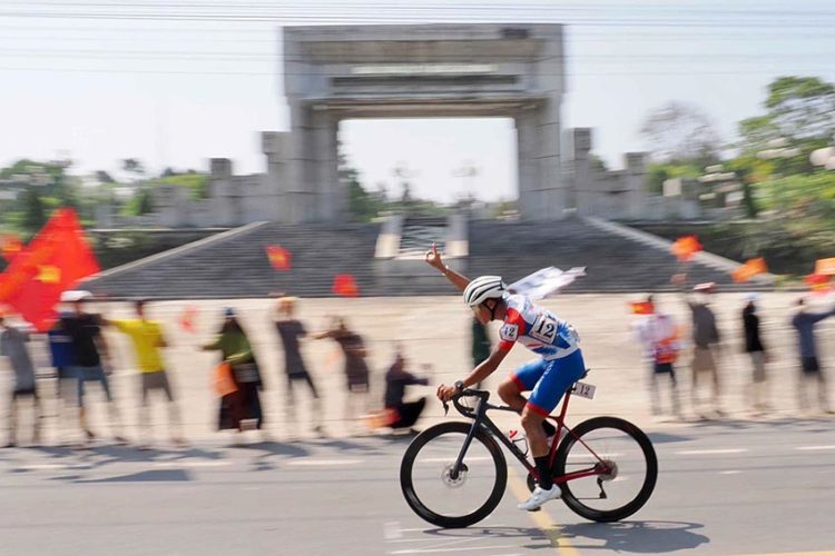 Võ Thành An độc hành quả cảm, Patrick Petterson lên ngôi chặng 8 HTV – Tôn Đông Á 2026 - 5