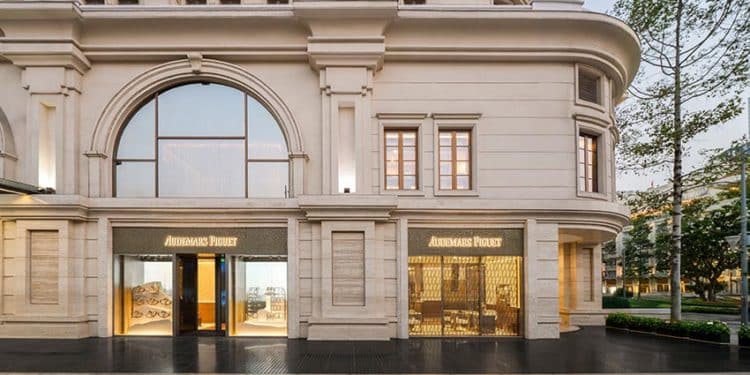 Không gian boutique Audemars Piguet mới tại Union Square TP.HCM với thiết kế lấy cảm hứng từ Le Brassus và Vallée de Joux - 2