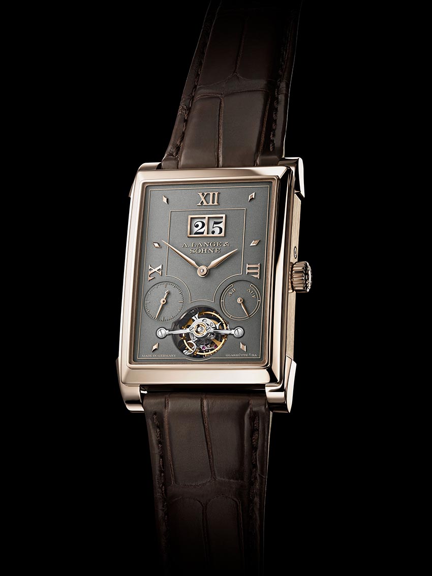 Khi haute horlogerie gặp nghệ thuật ánh sáng: CABARET TOURBILLON HONEYGOLD - 2