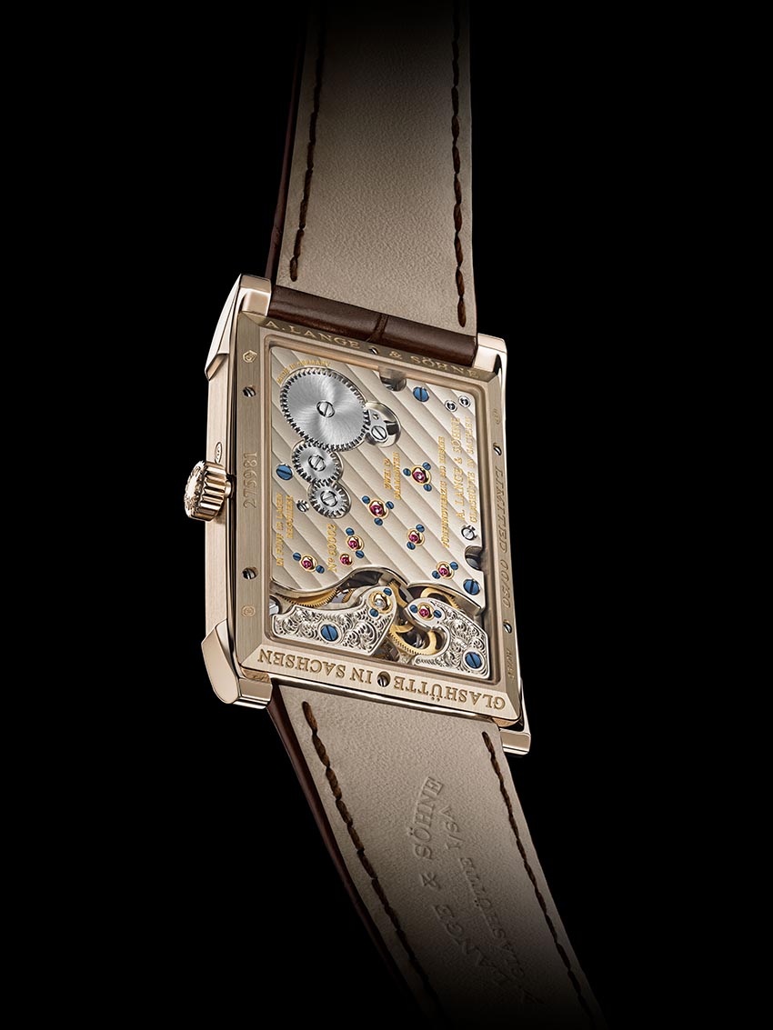 Khi haute horlogerie gặp nghệ thuật ánh sáng: CABARET TOURBILLON HONEYGOLD - 3
