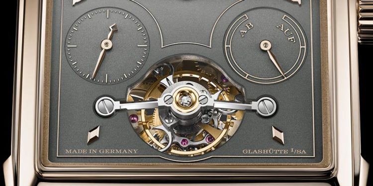 Khi haute horlogerie gặp nghệ thuật ánh sáng: CABARET TOURBILLON HONEYGOLD - 5