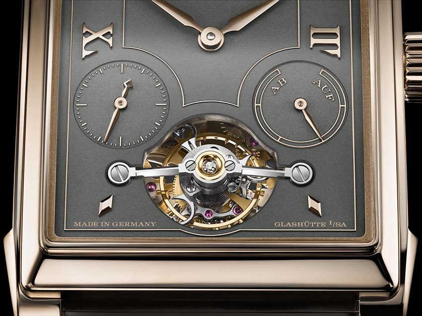 Khi haute horlogerie gặp nghệ thuật ánh sáng: CABARET TOURBILLON HONEYGOLD - 5
