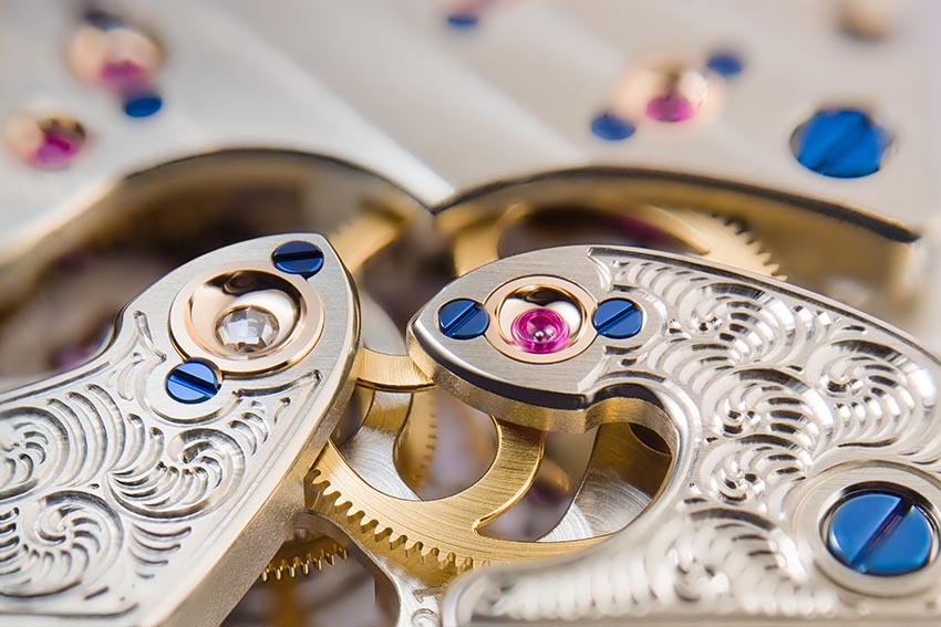 Khi haute horlogerie gặp nghệ thuật ánh sáng: CABARET TOURBILLON HONEYGOLD - 1