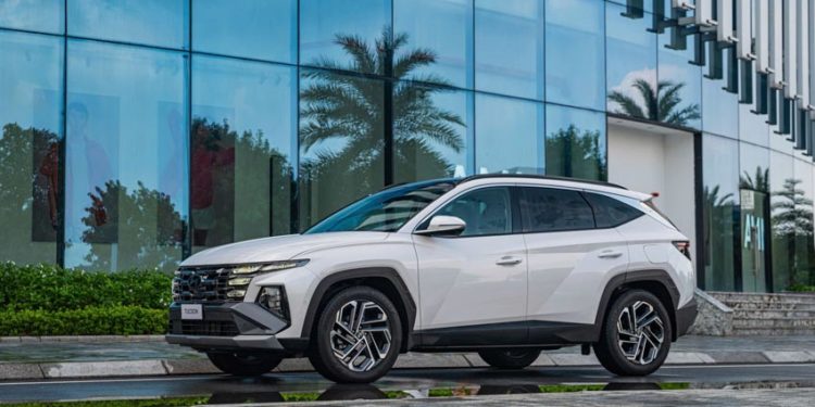 Hyundai Tucson tại showroom Hyundai Việt Nam tháng 4/2026.