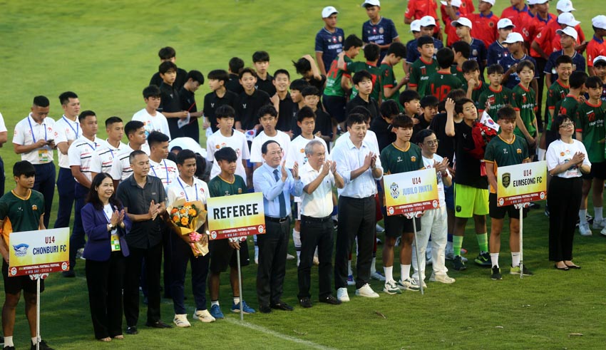 Khai mạc Festival Bóng đá Quốc tế U14 Gia Lai 2026: “Đại ngàn chạm biển xanh” giữa lòng Pleiku - 7