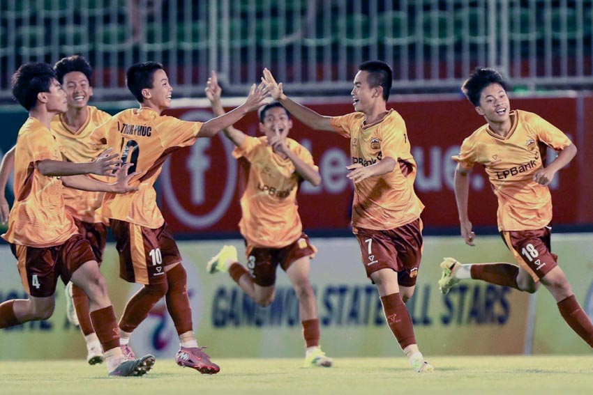 Khai mạc Festival Bóng đá Quốc tế U14 Gia Lai 2026: “Đại ngàn chạm biển xanh” giữa lòng Pleiku - 8
