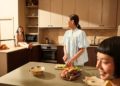 Phụ nữ Việt Nam chăm sóc gia đình đa thế hệ và đối mặt áp lực tài chính, sự nghiệp, sức khỏe theo khảo sát Sun Life 2026