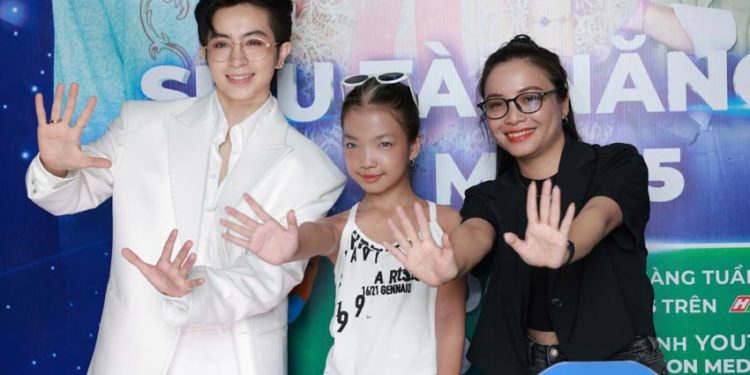 àn giám khảo và MC của Siêu Tài Năng Nhí mùa 5 trong buổi ra mắt chương trình trên HTV7