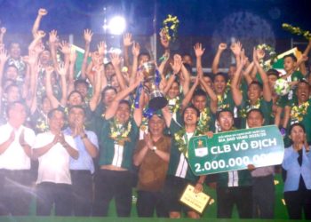 Trường Tươi Đồng Nai thăng hạng V-League trong cơn mưa nặng hạt - 7