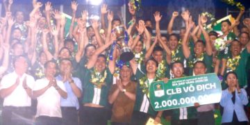 Trường Tươi Đồng Nai thăng hạng V-League trong cơn mưa nặng hạt - 7