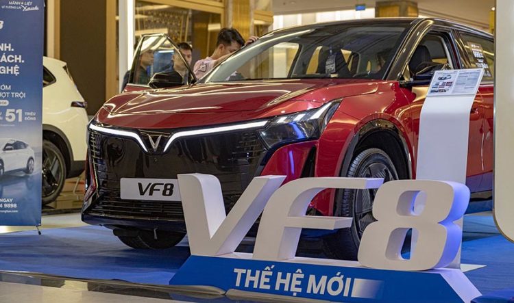 VinFast VF 8 thế hệ mới với thiết kế SUV điện hiện đại và nền tảng công nghệ SDV mới - 1