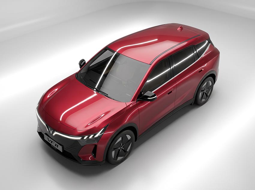 VinFast VF 8 thế hệ mới màu đỏ trong buổi ra mắt tại Việt Nam với thiết kế SUV điện hiện đại - 3