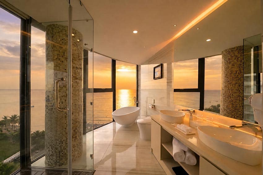 Toàn cảnh WorldHotels Long Beach Resort Phú Quốc nhìn ra biển lúc hoàng hôn với không gian nghỉ dưỡng hiện đại - 1