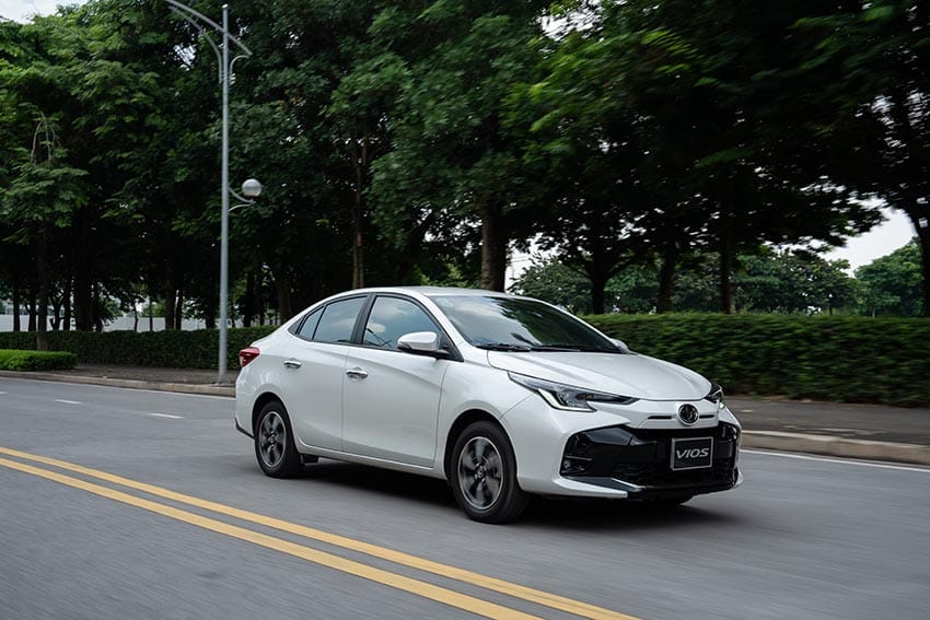 Toyota ưu đãi 100% trước bạ, lãi suất 0% cho xe 7 chỗ - 4