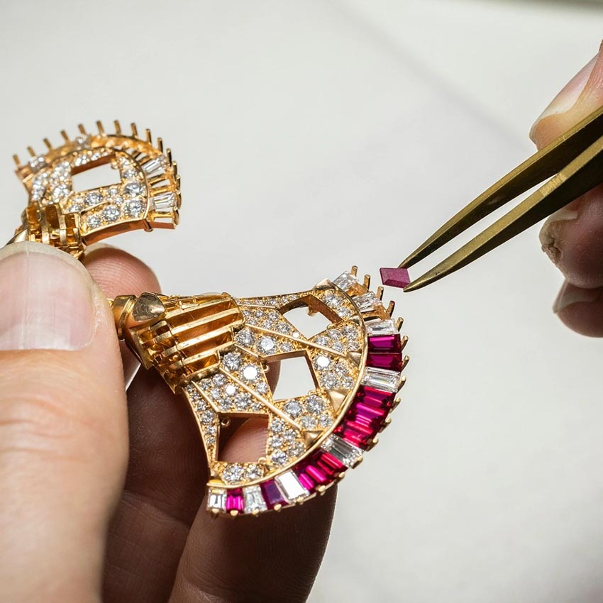 Van Cleef 120 năm: Bí quyết luxury không ai copy được - 5