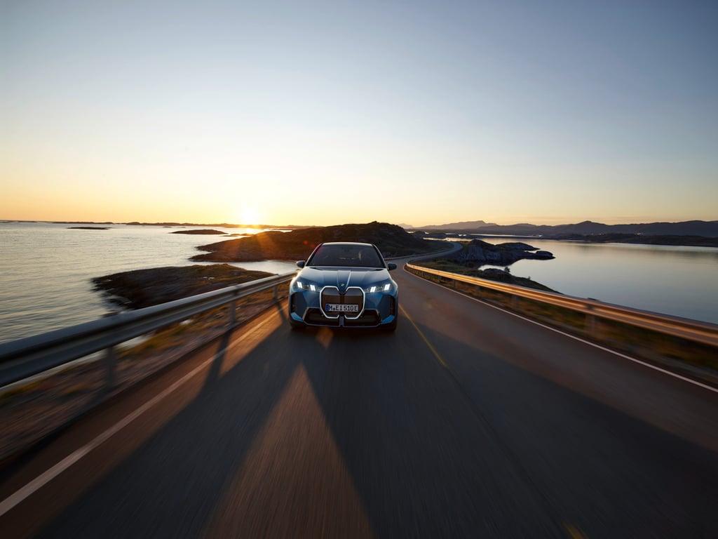 BMW iX xDrive45