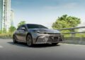 Camry hybrid giảm 140 triệu: Toyota phòng thủ hay phản công? - 1
