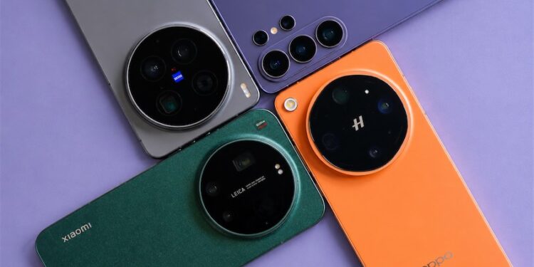 Bốn siêu phẩm Ultra 2026: đừng hỏi máy nào tốt nhất, hãy hỏi bạn là ai