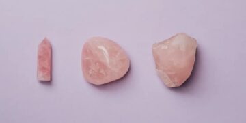Đá phong thủy trên bàn làm việc: linh hay không, Trời biết