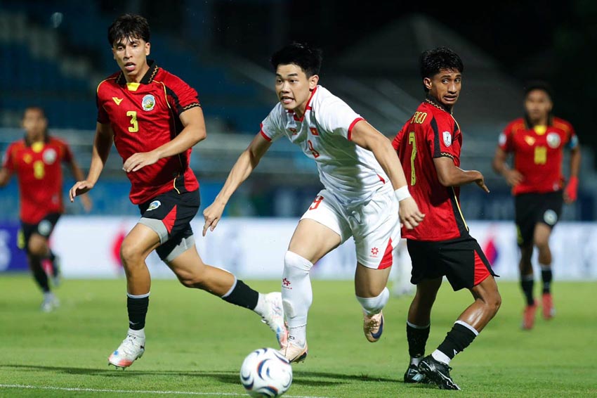 Đình Bắc lập Hat-Trick - Việt Nam thắng đậm 7-0 - 2