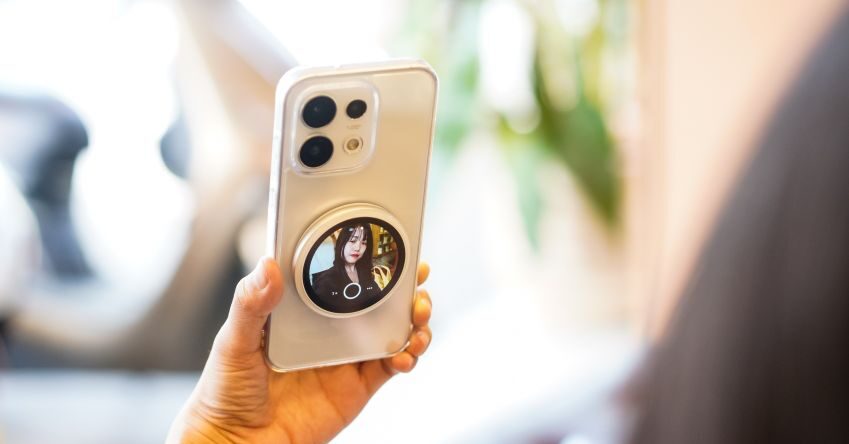 OPPO Reno16