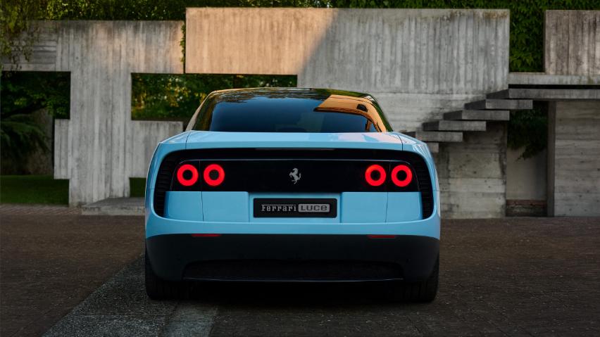 Ferrari Luce đuôi xe dạng hatch