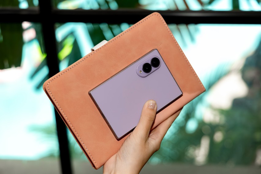 Galaxy Z Fold8 trên tay