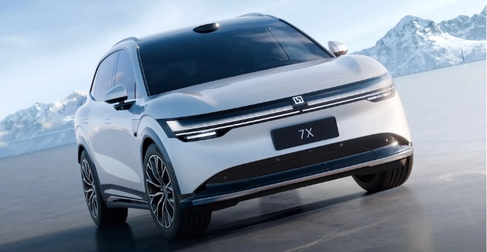 Xe Zeekr 7X vừa ra mắt đã nhận được 200.000 đơn đặt hàng