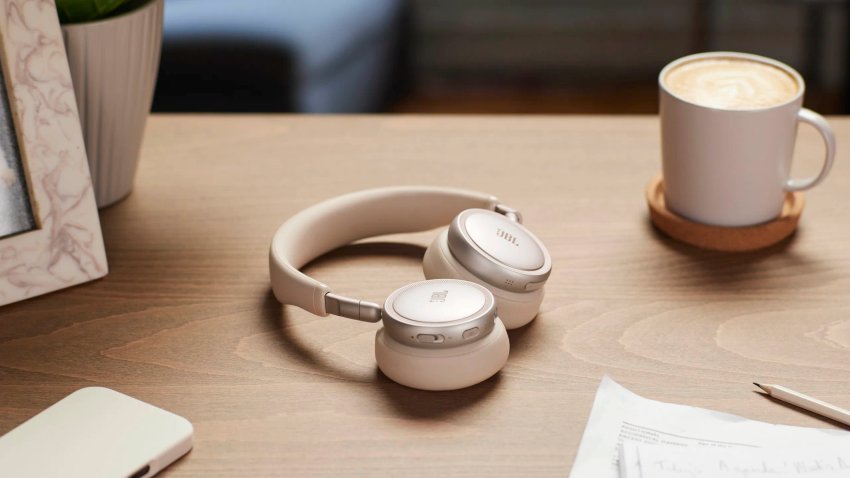 JBL Live 680NC màu Beige