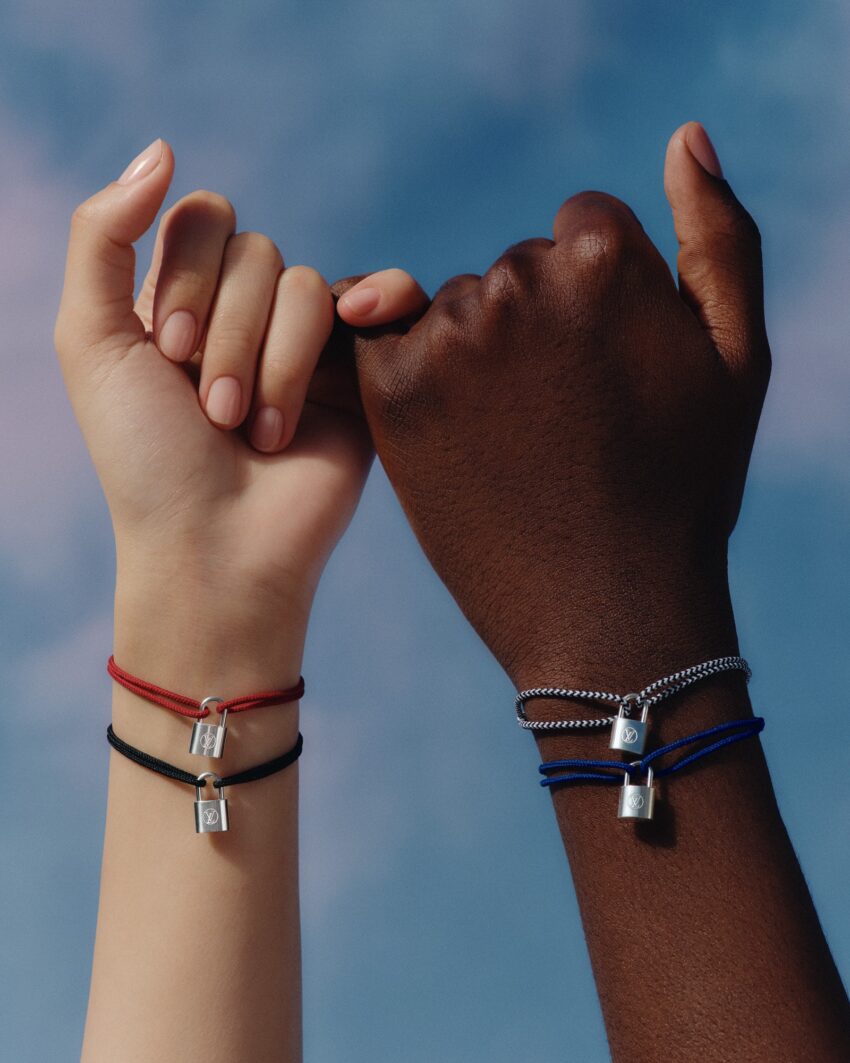 Vòng cord charm bóng đá Louis Vuitton for UNICEF phiên bản kỷ niệm 10 năm