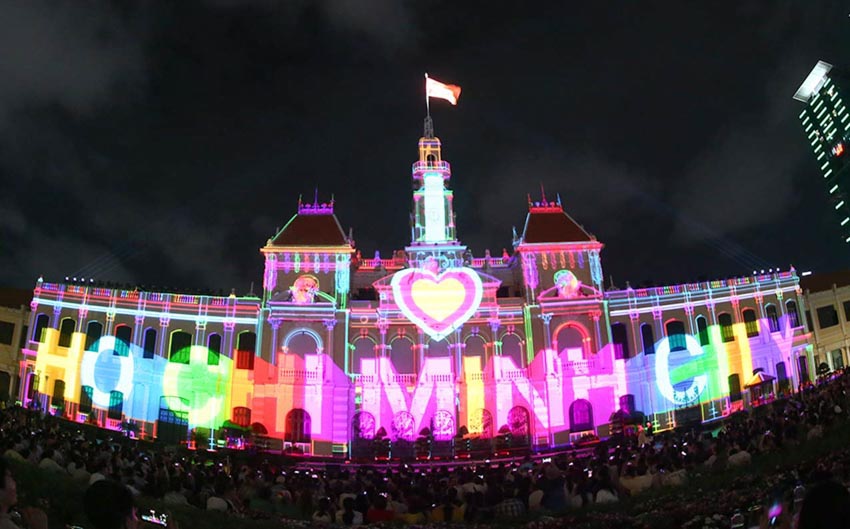 Đêm tòa nhà trăm tuổi thức giấc: 3D Mapping và một thói quen đô thị đang thành hình - 10