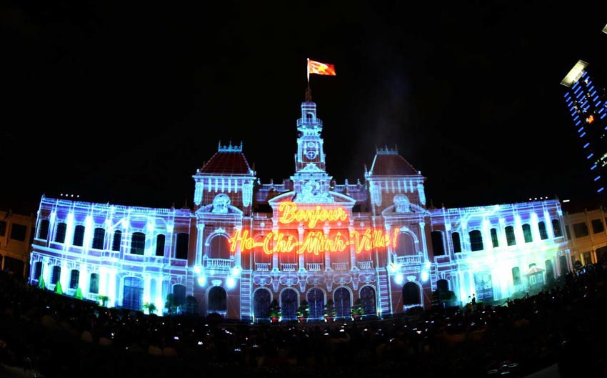 Đêm tòa nhà trăm tuổi thức giấc: 3D Mapping và một thói quen đô thị đang thành hình - 6