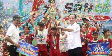 Những "ngôi sao nhí" tỏa sáng và bài học về tinh thần thể thao - 1