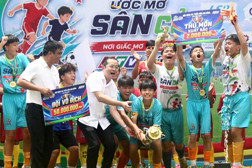 Những "ngôi sao nhí" tỏa sáng và bài học về tinh thần thể thao - 2