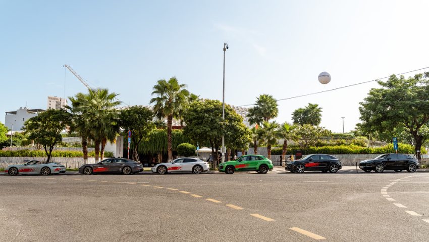 Khách lái thử các dòng xe thể thao Porsche tại Đà Nẵng