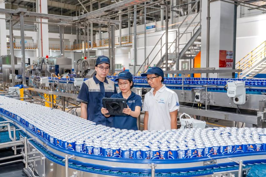 Dây chuyền sản xuất nhà máy Suntory PepsiCo tại Khu công nghiệp Hựu Thạnh